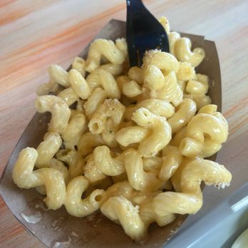 Yellow Rose BBQ - Mac & Cheese - Barbeque Near Me - Jacksonville, Florida Yellow Rose BBQ - Mac & Cheese - Barbeque Near Me - Jacksonville, Florida
