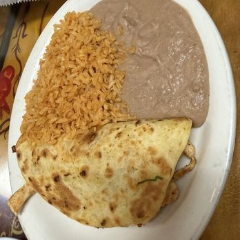 La Perla Tapatia - Chicken quesadillas - Mexican Near Me - Collierville, Tennessee La Perla Tapatia - Chicken quesadillas - Mexican Near Me - Collierville, Tennessee