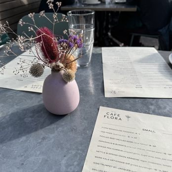 Cafe Flora - Ambiance - Vegetarian Near Me - Seattle, Washington