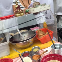 Makara Sea Food - Ceviche de pescado y empanadas de camarón