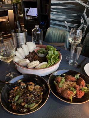 Nautilus Pier 4 by null