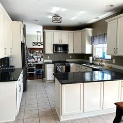 Pinedo Cabinetry