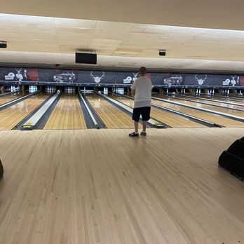 AMF Norfolk Lanes - Joe practicing - Bowling Near Me - Norfolk, Virginia