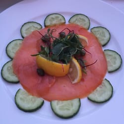 Monte Vino - Salmon carpaccio