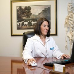 Amanda Modesta, MD