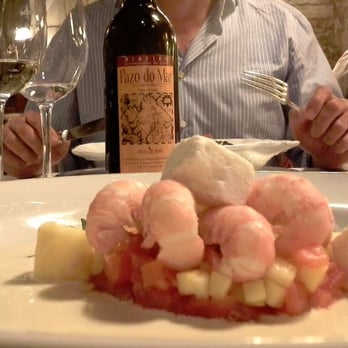 Dos Reis - delicious seafood salad - Spanish Near Me - Santiago de Compostela, C