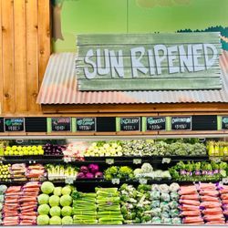 Sprouts Farmers Market - Fresh vegetables organic and non-organic