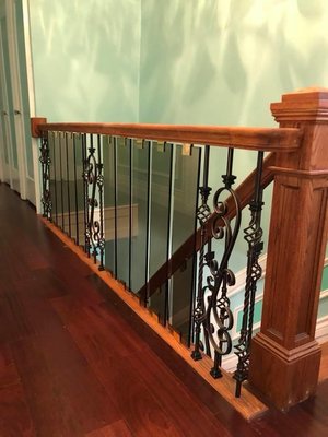 V-Y Glass and Mirror Services by null