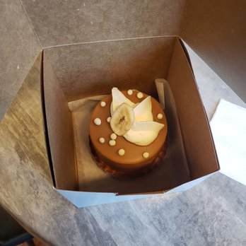 Greige Patisserie - Banana scotch dessert - Wine Bars Near Me - Milwaukee, Wisconsin