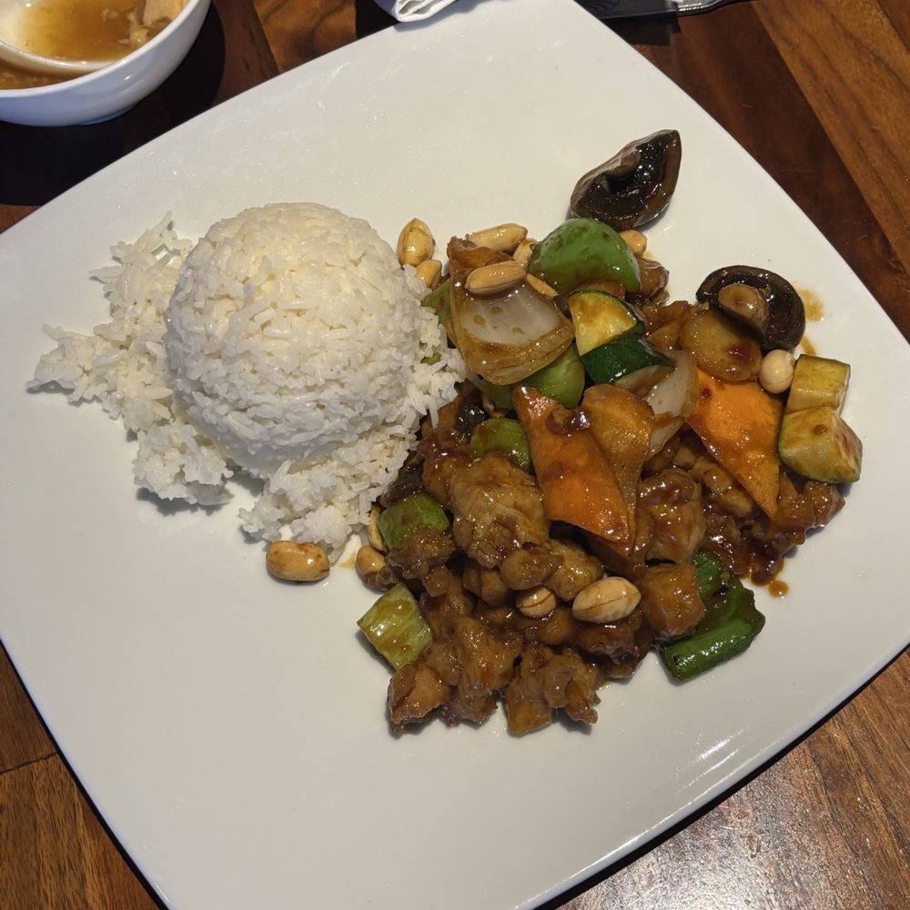 Royal China Restaurant - Kung Pao Chicken (Sauted)* - Chinese Near Me - Santa Rosa, California Royal China Restaurant - Kung Pao Chicken (Sauted)* - Chinese Near Me - Santa Rosa, California