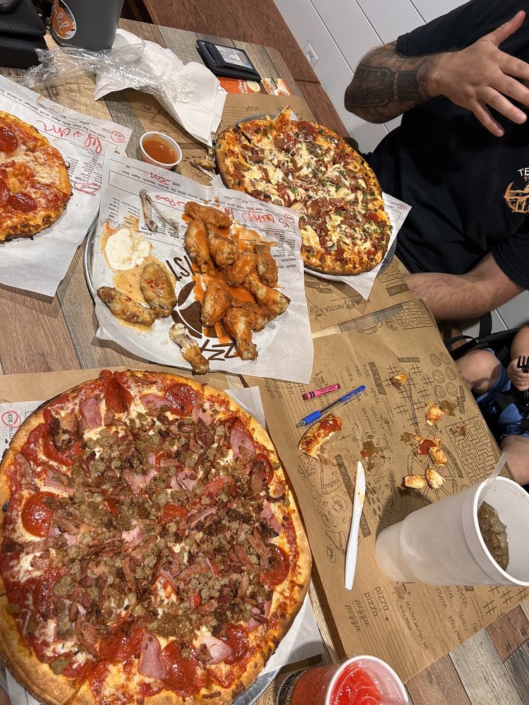 PIZZA ARTISTA Updated August 2024 2139 Lowes Dr, Clarksville