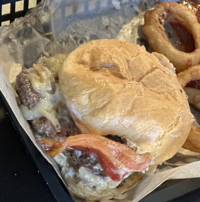 The DNVR Bar by null