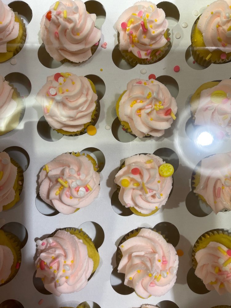 FROSTED CAKERIE Updated June 2024 10 Reviews 218 S Main St