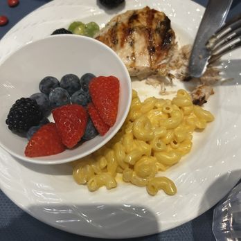 Flying Fish - Kids chicken, Mac & cheese with fruit - Seafood Near Me - Orlando, Florida