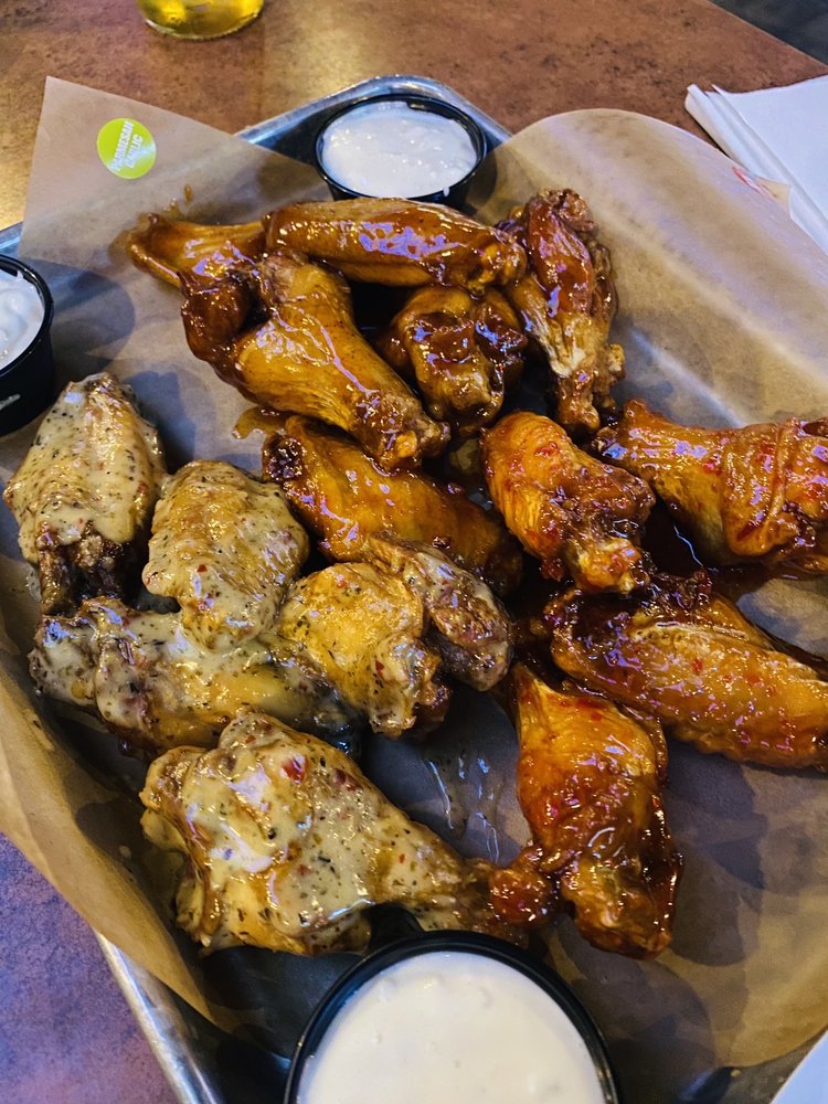 BUFFALO WILD WINGS 153 Photos & 287 Reviews 668 Clopper Rd