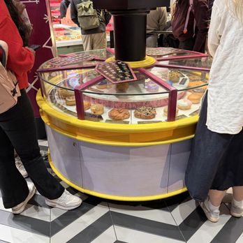 Voodoo Doughnut - Bakeries Near Me - Orlando, Florida Voodoo Doughnut - Bakeries Near Me - Orlando, Florida