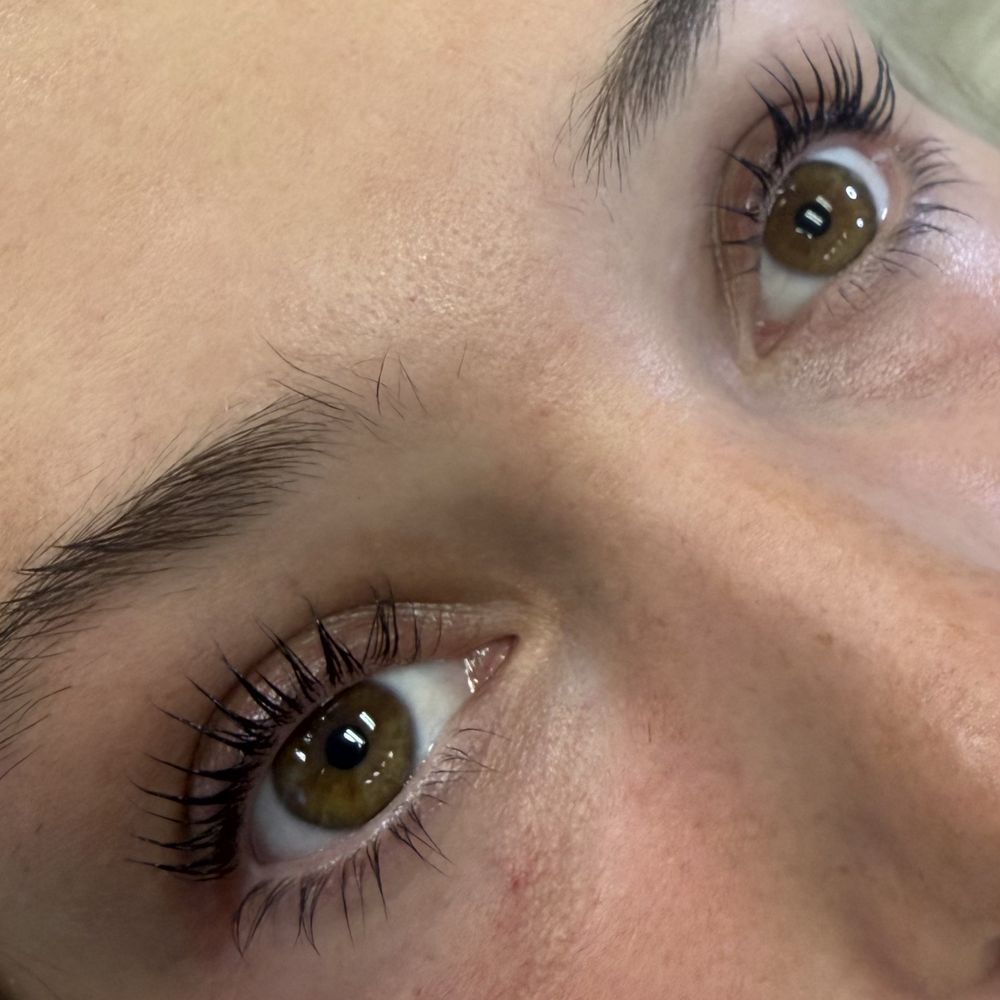 Lash lift and tint