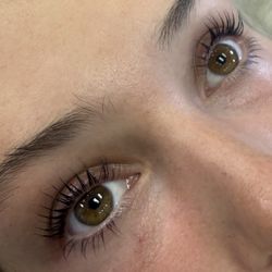 Wow Eyebrows and Spa - Lash lift and tint