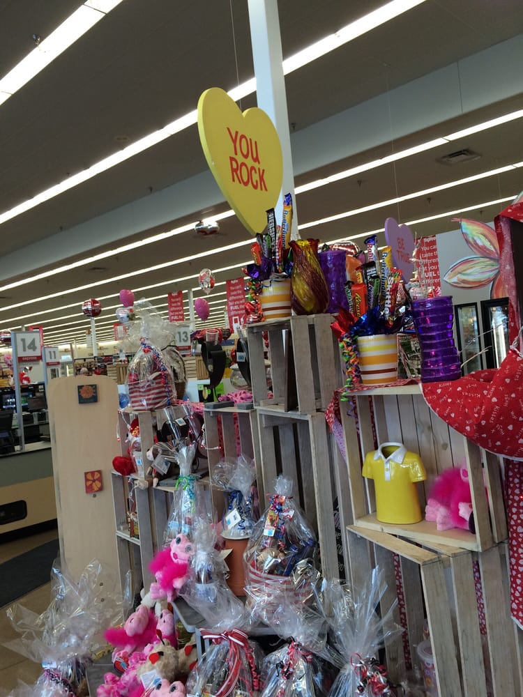 HYVEE PHARMACIES Updated October 2024 4707 Fleur Dr, Des Moines