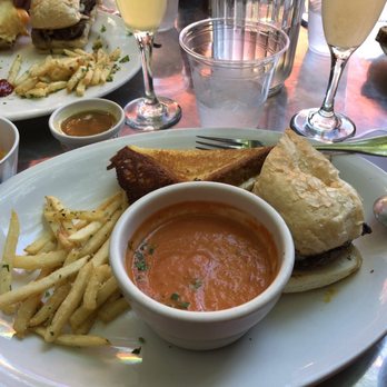Drew's on Halsted - American Near Me - Chicago, Illinois