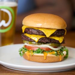 Wahlburgers