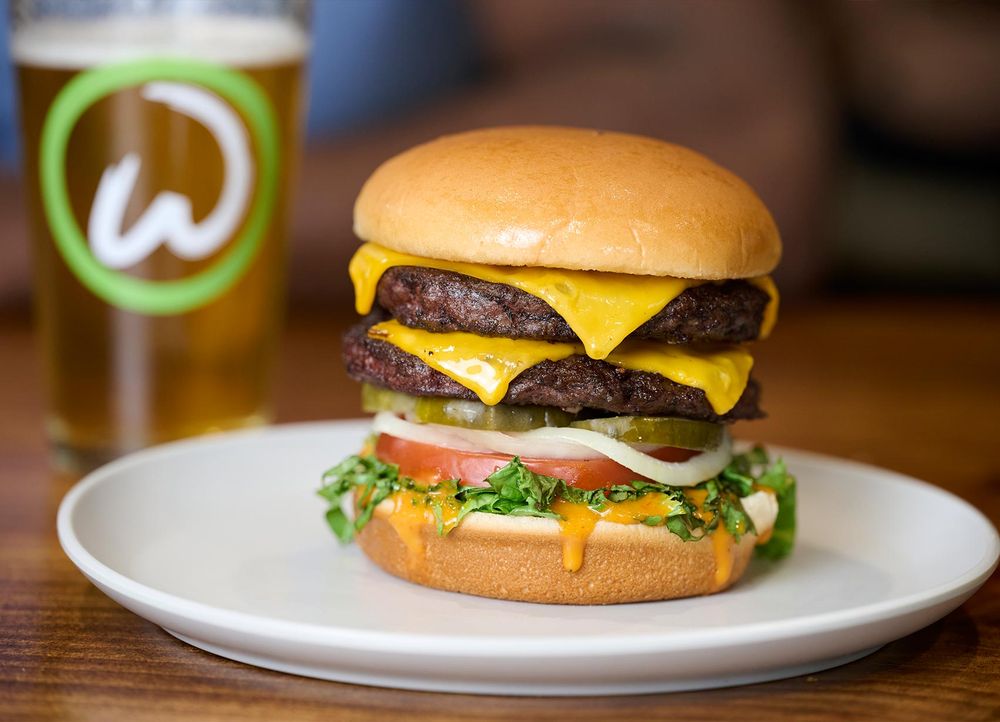Wahlburgers Logo