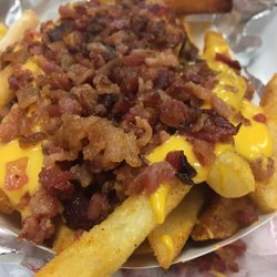 Bacon cheddar fries