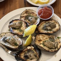 Sun Singer Wine and Spirits - Chargrilled oysters