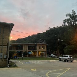 The Happy Hollow - Outside of hotel