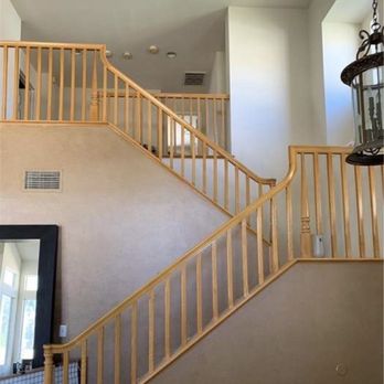 Lorenzo's Painting Services - Stairway and walls before - Painters Near Me Lorenzo's Painting Services - Stairway and walls before - Painters Near Me