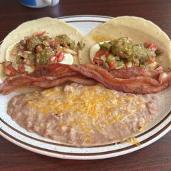 Western Trails Cafe - Huevos rancheros plate
