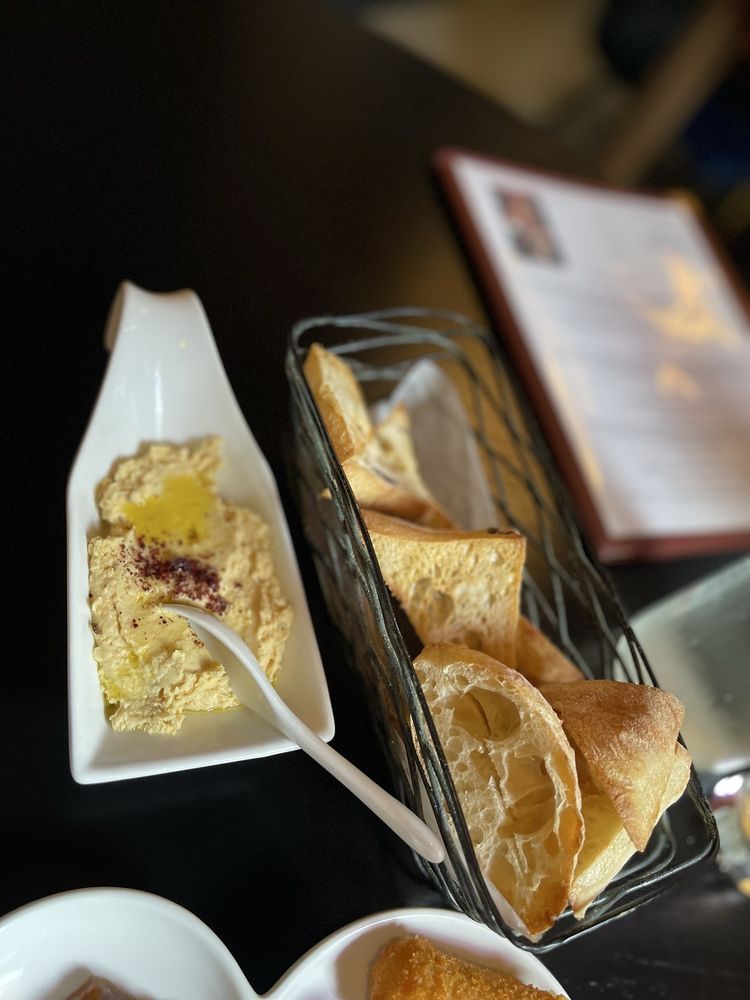 No Reservations Food & Wine Bar