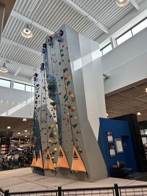 DICK'S Sporting Goods