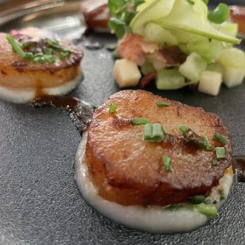Hell's Kitchen - Delicious scallops appetizer - Cocktail Bars Near Me - Funner, California Hell's Kitchen - Delicious scallops appetizer - Cocktail Bars Near Me - Funner, California