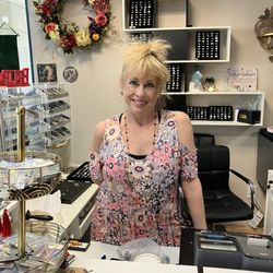 Gift’ed - The sweet & charming Donna AKA the store owner