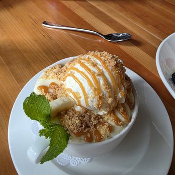 The Evie - Banana Cream Pie - American Near Me - Chicago, Illinois