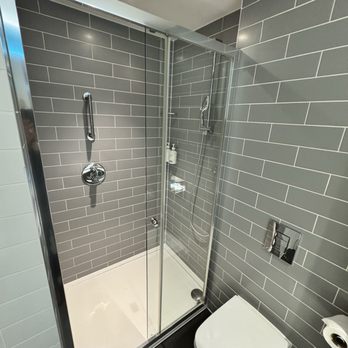 Holiday Inn Express - Ealing, London - Hotels Near Me - Ealing, XGL
