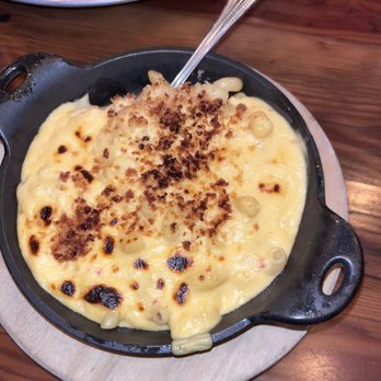 The Eagle Charlotte - Mac and cheese with garlic croutons - Southern Near Me - Charlotte, North Carolina