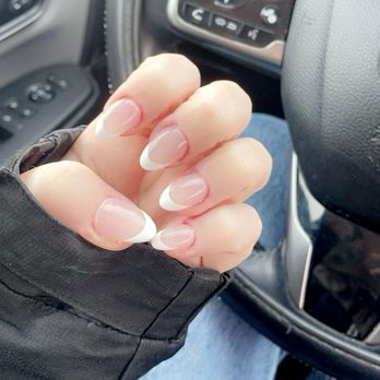 Lee Nails Spa - Nail Salons Near Me - Batavia, Illinois