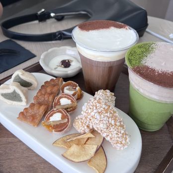 DAMO - Signature Dagwa, Black Einspener, Chocolate Forest Einspener - Coffee & Tea Near Me - Los Angeles, California DAMO - Signature Dagwa, Black Einspener, Chocolate Forest Einspener - Coffee & Tea Near Me - Los Angeles, California