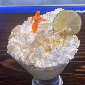 Lucy's Retired Surfers Bar & Restaurant