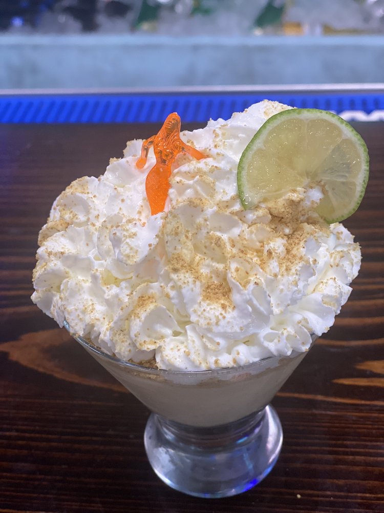 Lucy's Retired Surfers Bar & Restaurant
