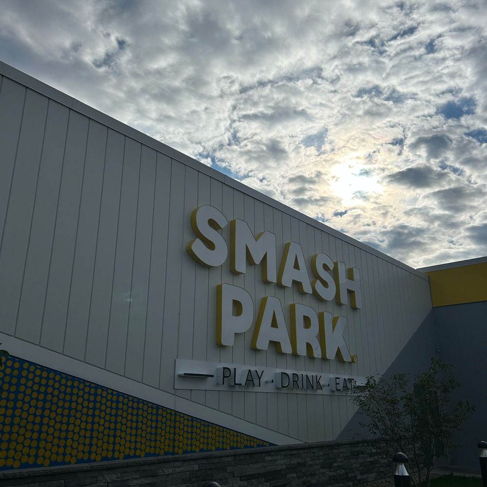 Smash Park Roseville - Pickleball Near Me - Roseville, Minnesota Smash Park Roseville - Pickleball Near Me - Roseville, Minnesota