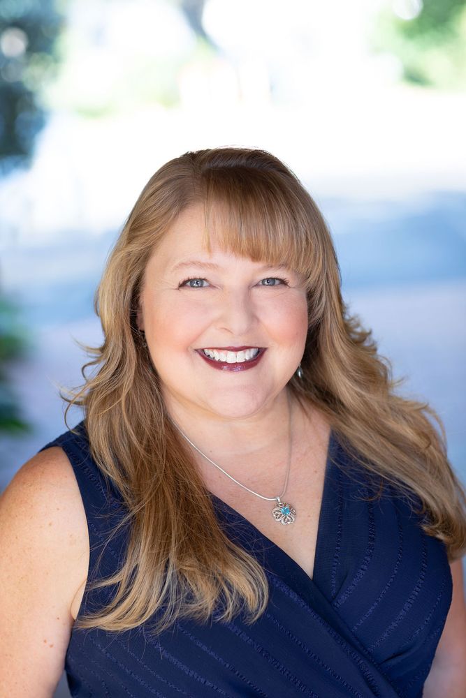 TINA KYRIAKIS COLDWELL BANKER REALTY 175 S San Antonio Rd, Los