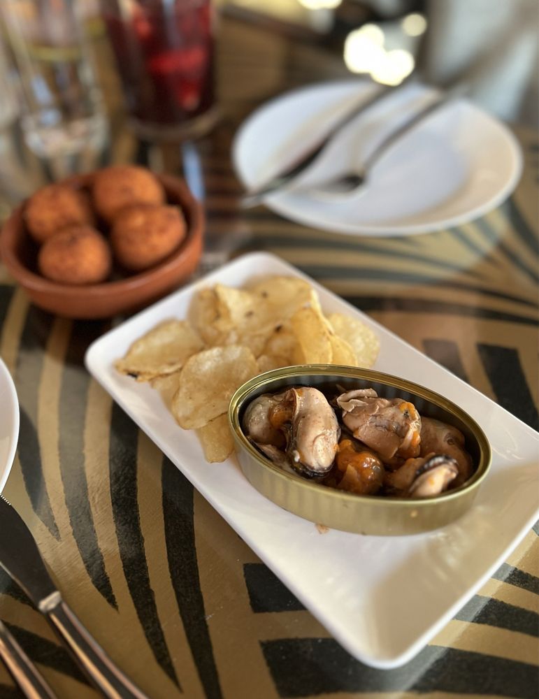 ESTRAGON Updated August 2024 448 Photos & 525 Reviews 700