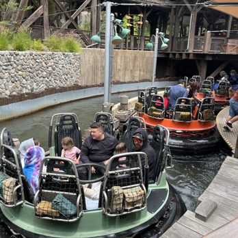 Grizzly River Run - Amusement Parks Near Me - Anaheim, California Grizzly River Run - Amusement Parks Near Me - Anaheim, California