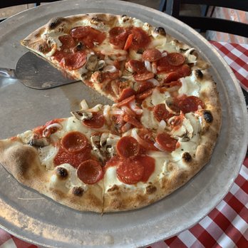 Grimaldi's Pizzeria - Pizza Near Me - Allen, Texas Grimaldi's Pizzeria - Pizza Near Me - Allen, Texas