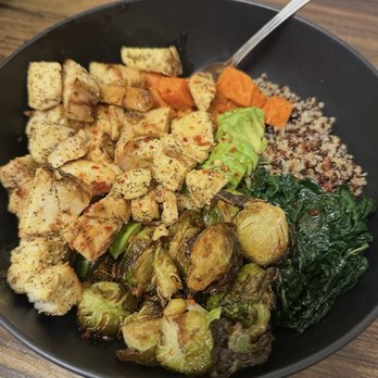 MRKT Cafe And Cater - HARVEST GRAIN BOWL - New American Near Me - Santa Monica, California