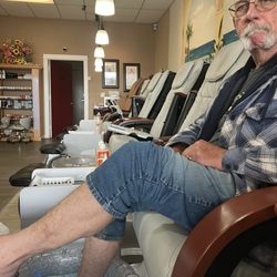B Nails - Husband gets a pedicure