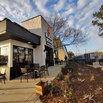 Black Rock Coffee Bar - Outside (Street View) - Coffee & Tea Near Me - Houston, Texas